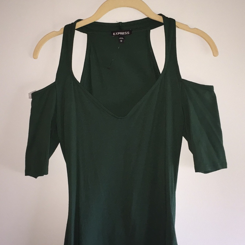 V-neck cold shoulder short sleeve EXPRESS